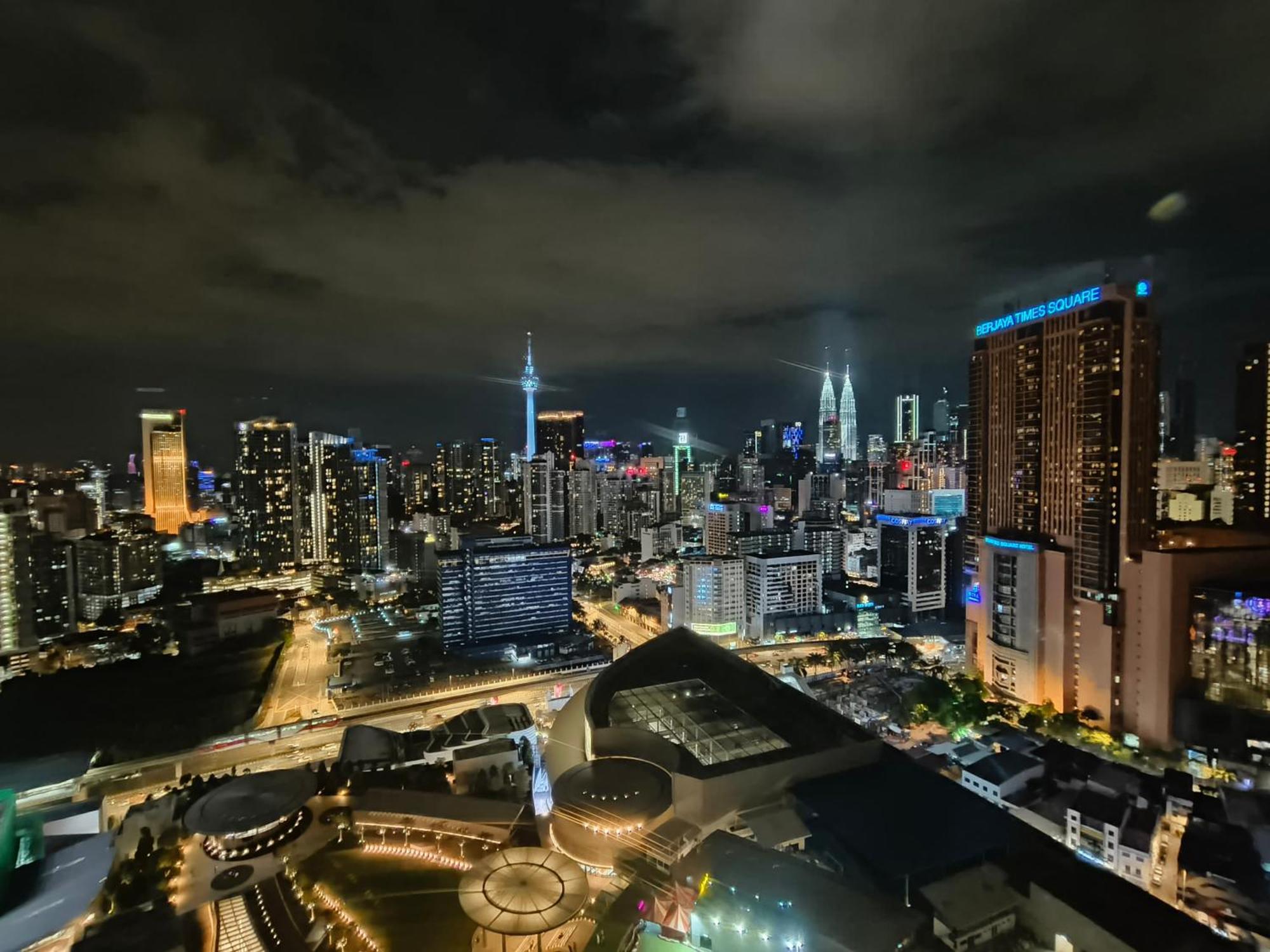 Lucentia Suites Klcc By City View Kuala Lumpur Exterior photo