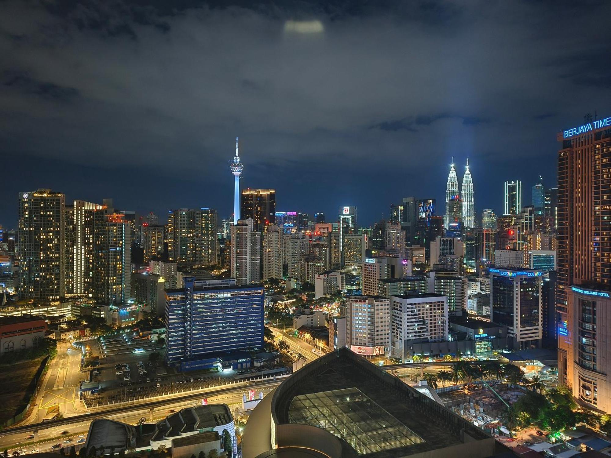 Lucentia Suites Klcc By City View Kuala Lumpur Exterior photo