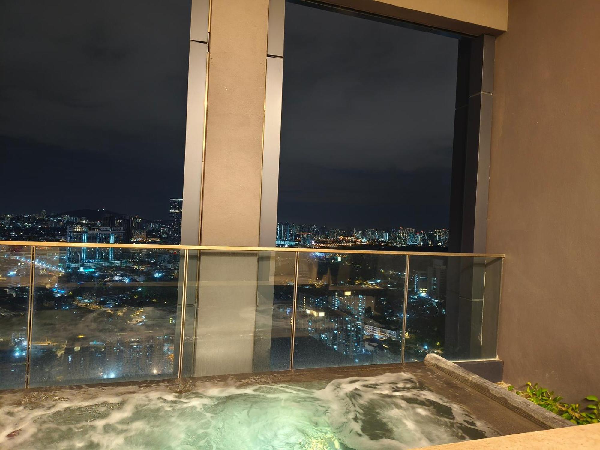 Lucentia Suites Klcc By City View Kuala Lumpur Exterior photo